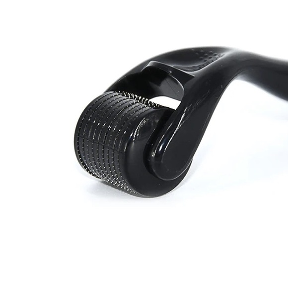 FREE ADD ON ✨ NEW Microneedle Derma Roller .25 mm - Picture 3 of 5